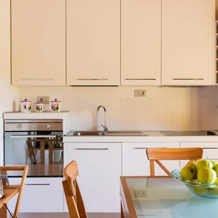 Giuse - Dma205 By Interhome